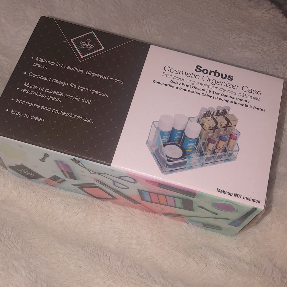 Makeup organizer